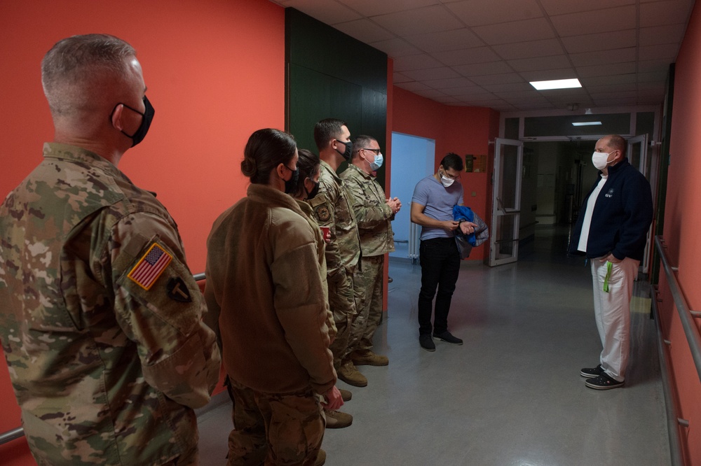 Guard medical team visits Czech Military University Hospital Prague