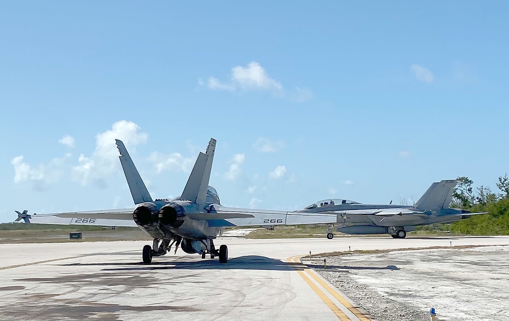 Super Hornets prepare for takeoff