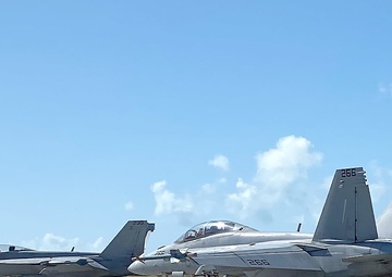 Super Hornets prepare for takeoff