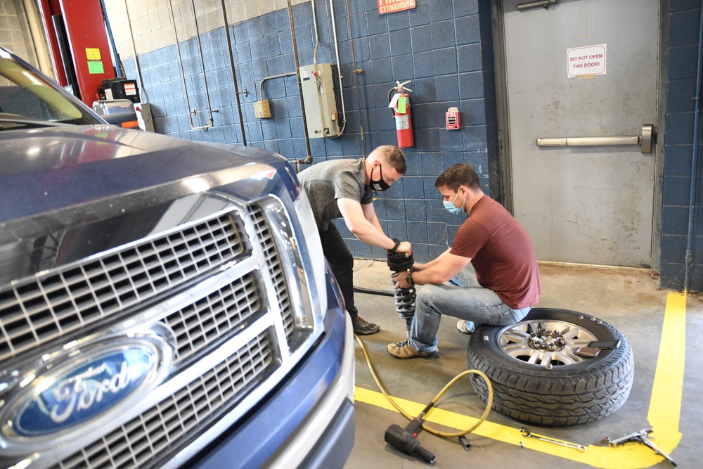 Fort Drum Auto Skills Center assists community members with winter car care