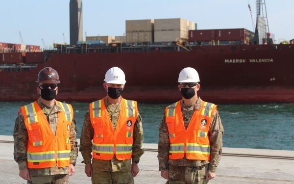 DVs visit Port of Shuaiba