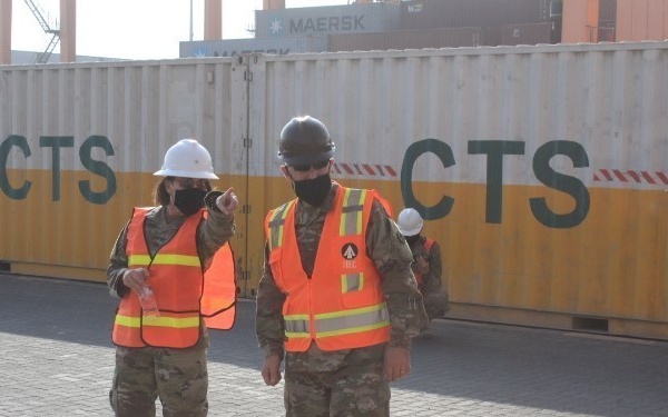 DVs visit Port of Shuaiba