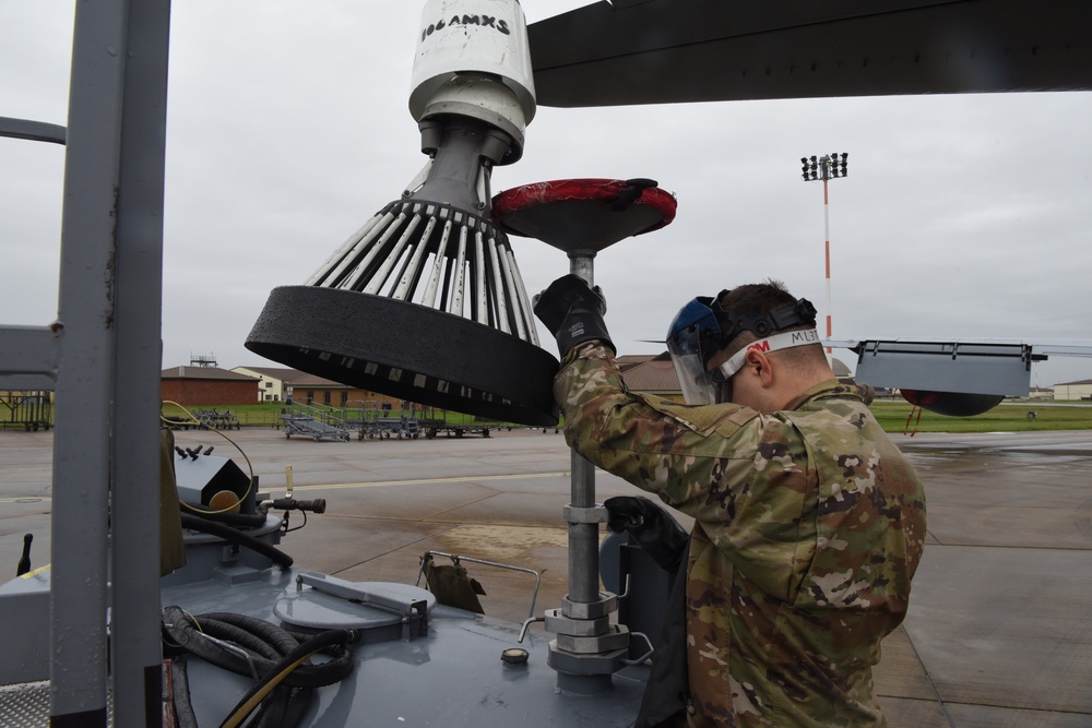 100 MXG Airmen maintain drogue