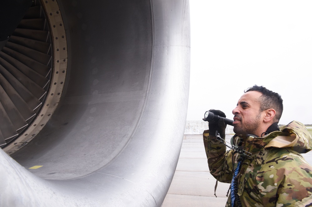 100 MXG Airmen maintain drogue