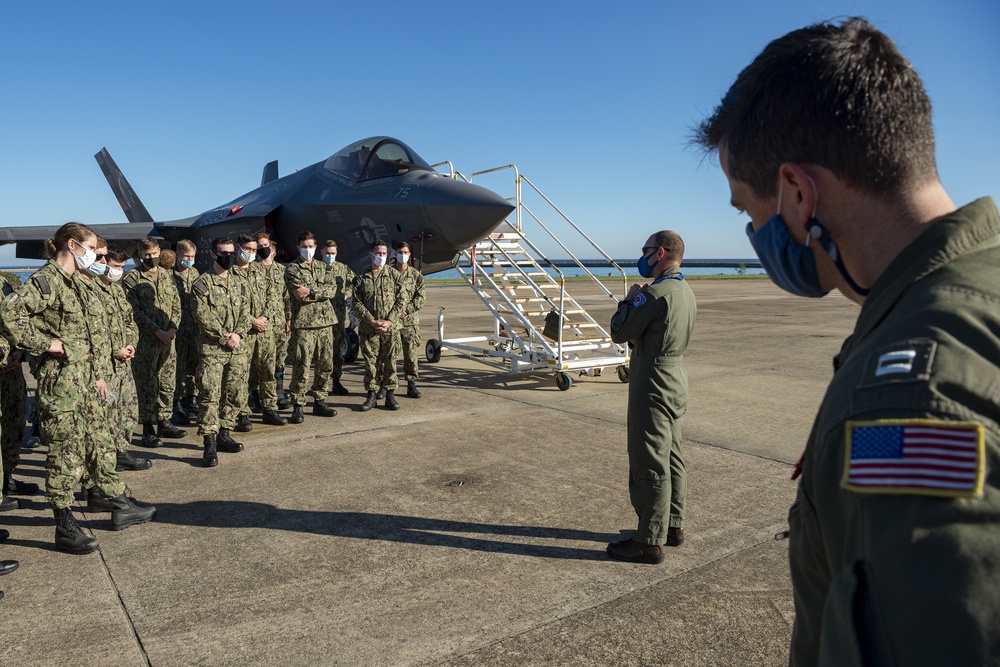 Midshipmen Visit Strike Aircraft Test Squadron