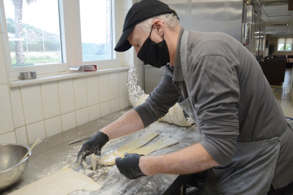 Allan Greer, head cook, NSA Souda Bay, Makes a Cornucopia in Preparation for Thursday’s Thanksgiving Meal