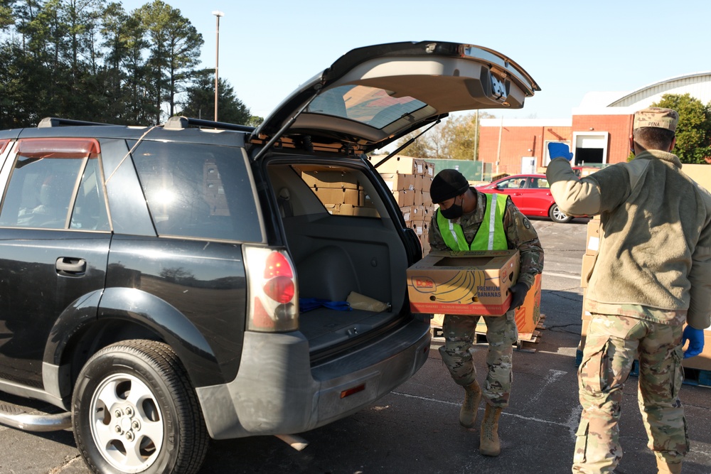 NCNG Soldiers support food distribution ahead of Thanksgiving Holiday