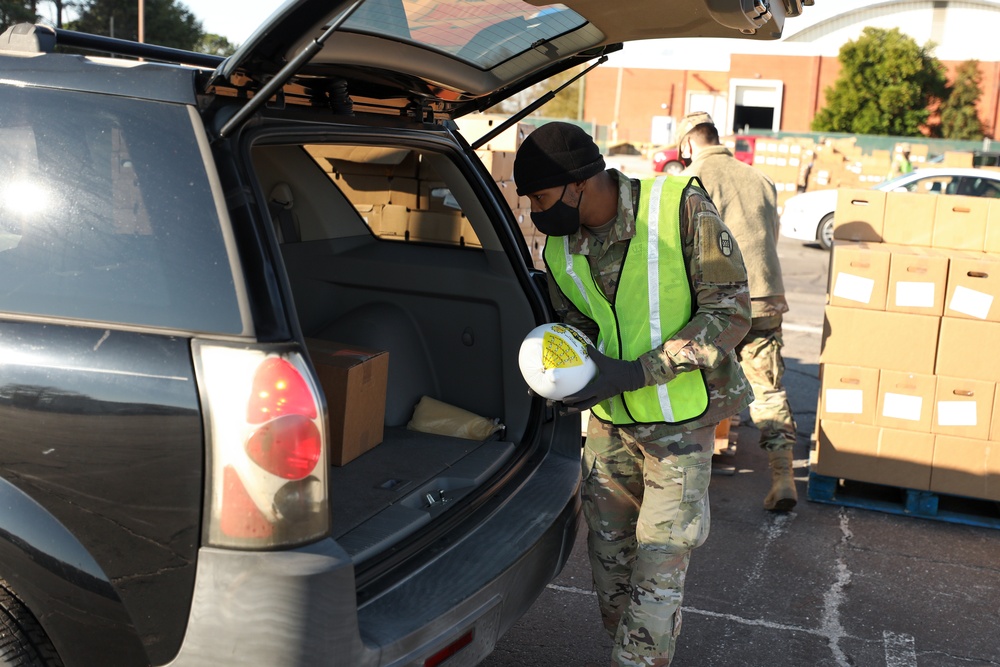 NCNG Soldiers support food distribution ahead of Thanksgiving Holiday