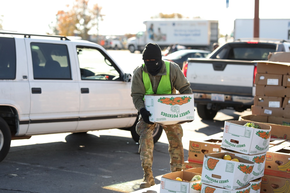 NCNG Soldiers support food distribution ahead of Thanksgiving Holiday