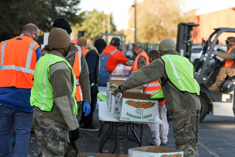 NCNG Soldiers support food distribution ahead of Thanksgiving Holiday