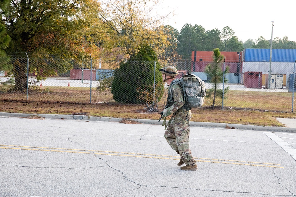 82nd Airborne Division Paratroopers compete in a Best Medic Competition
