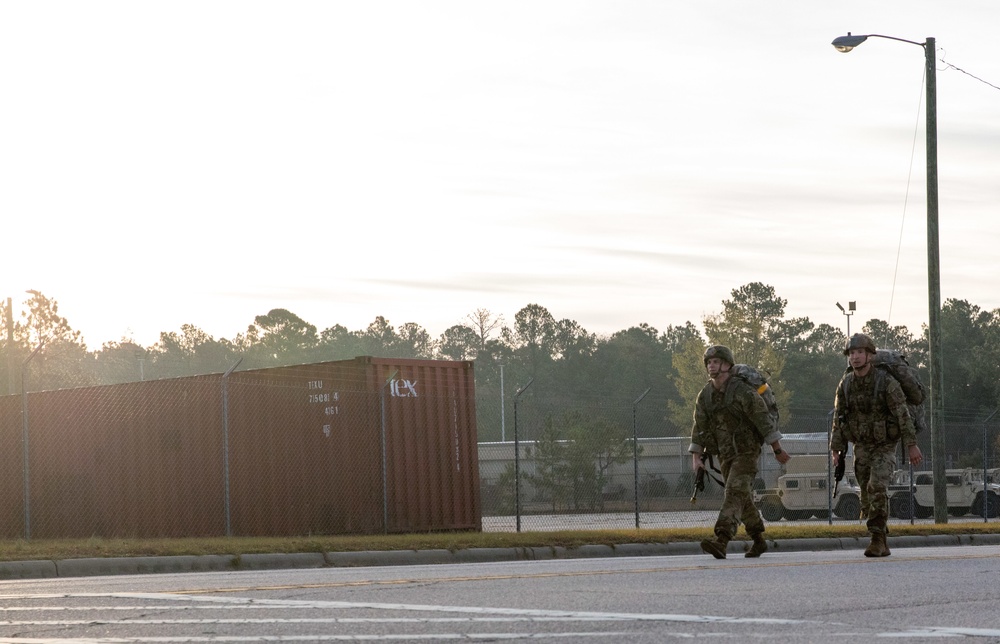 82nd Airborne Division Paratroopers compete in a Best Medic Competition
