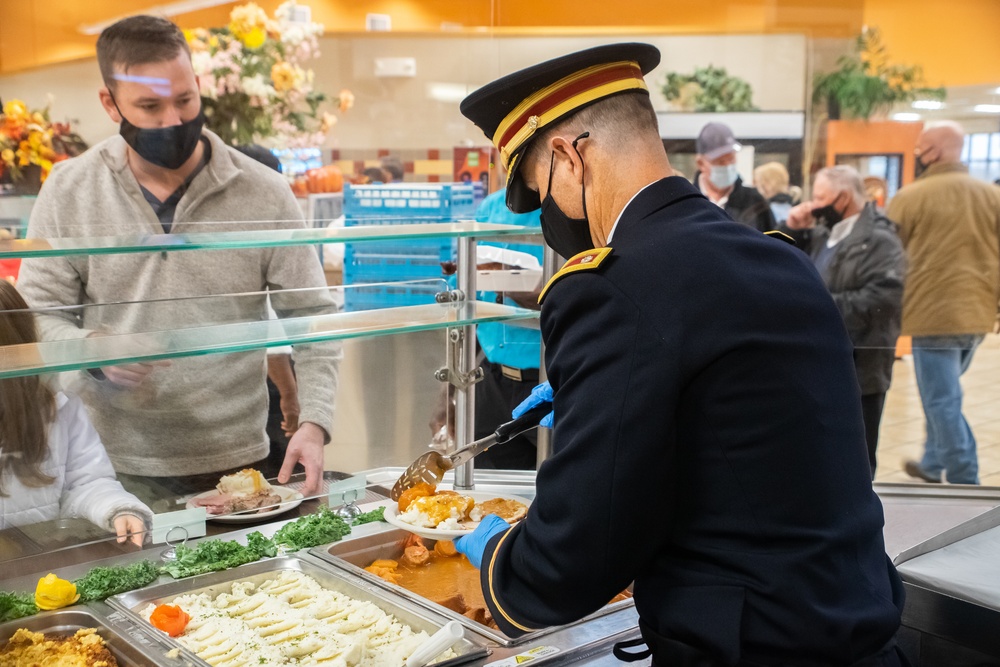 Lt. Col. Brian Kibitlewski Serves Thanksgiving Meals