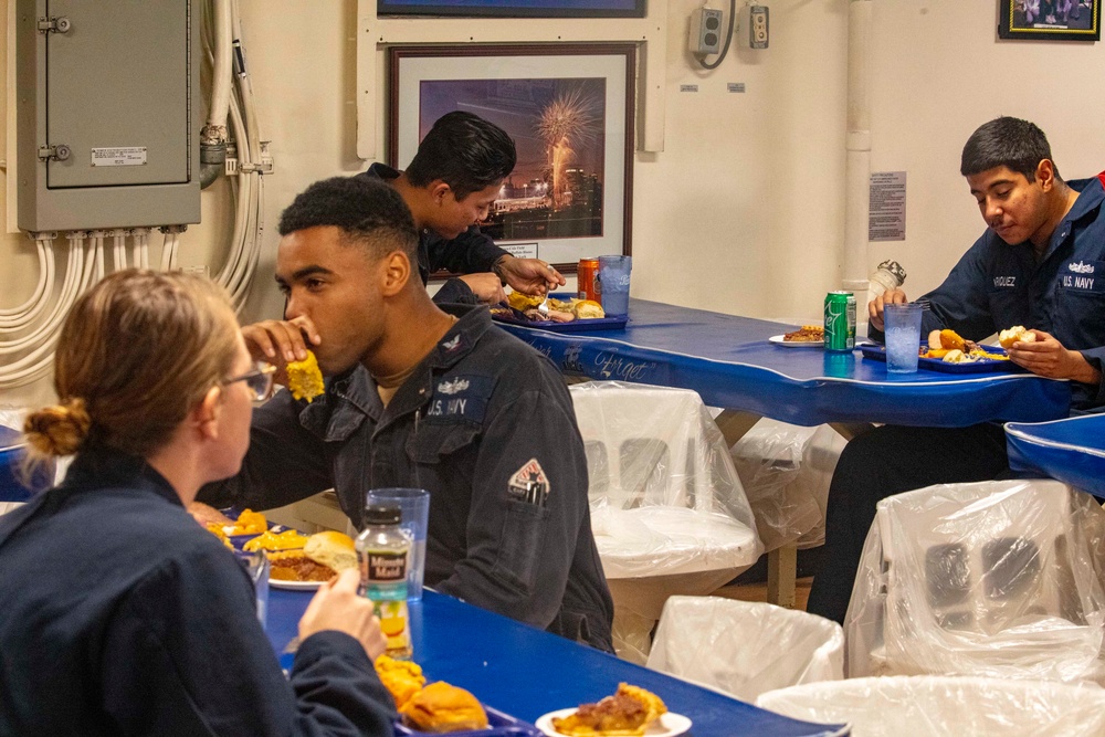 Sailors spend Thanksgiving on the USS New York