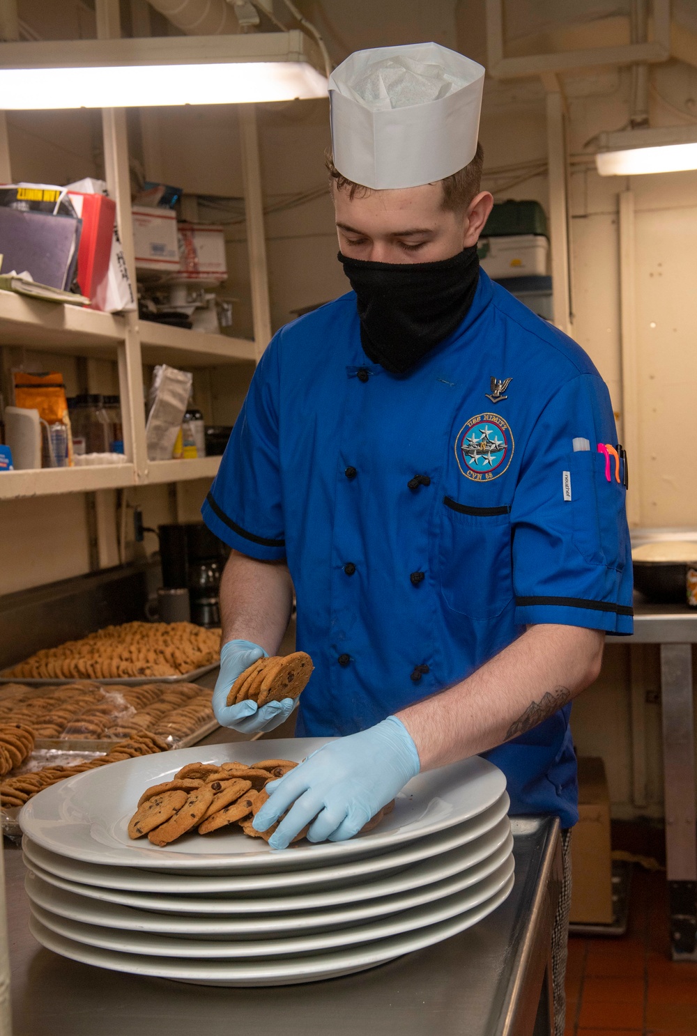 Nimitz Celebrates Thanksgiving