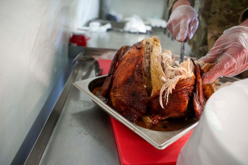 Soldiers stationed in Swietoszow celebrate Thanksgiving