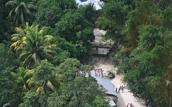 Honduran citizens rescued from remote village