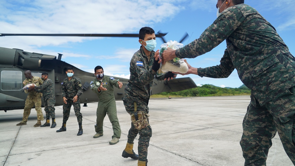 JTF-Bravo continues aerial deliveries in response to Hurricane Iota