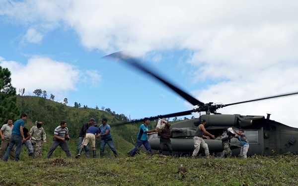 JTF-Bravo continues aerial deliveries in response to Hurricane Iota