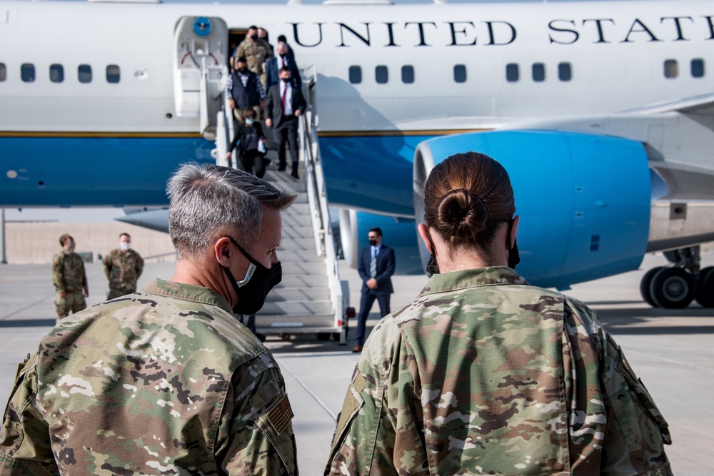 Acting Secretary of Defense visits Al Udeid Air Base