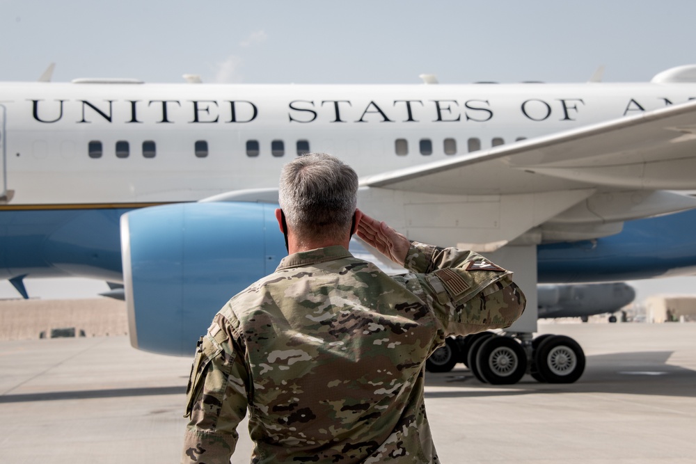 Acting Secretary of Defense visits Al Udeid Air Base