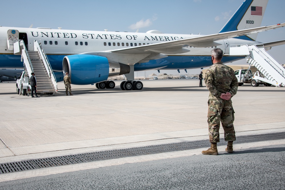 Dvids Images Acting Secretary Of Defense Visits Al Udeid Air Base