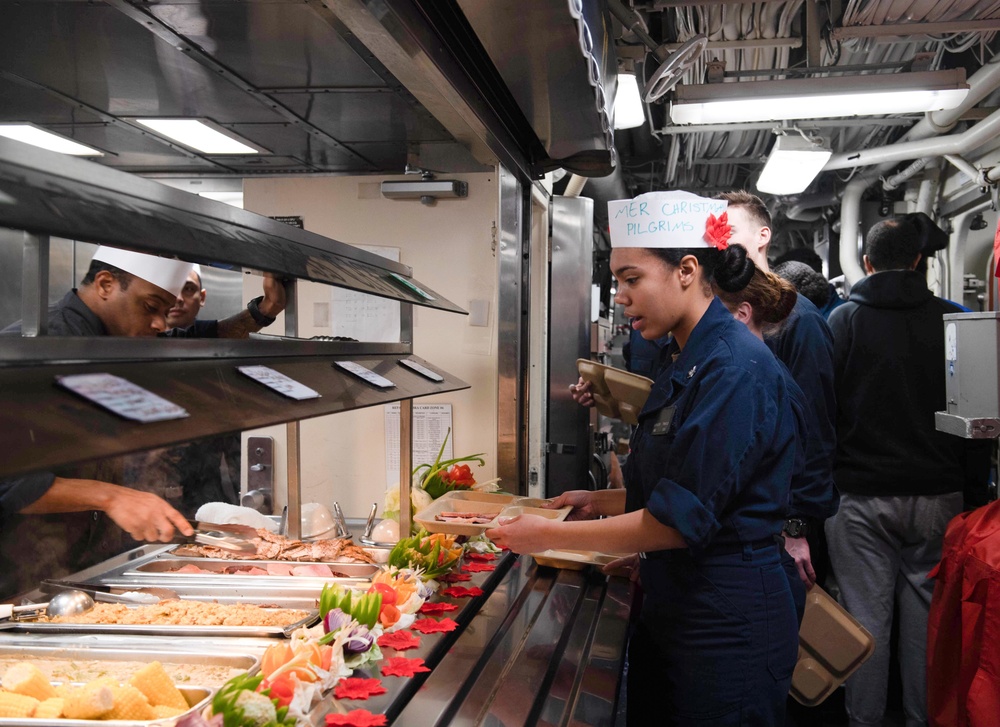 Thanksgiving aboard USS Ross (DDG 71)