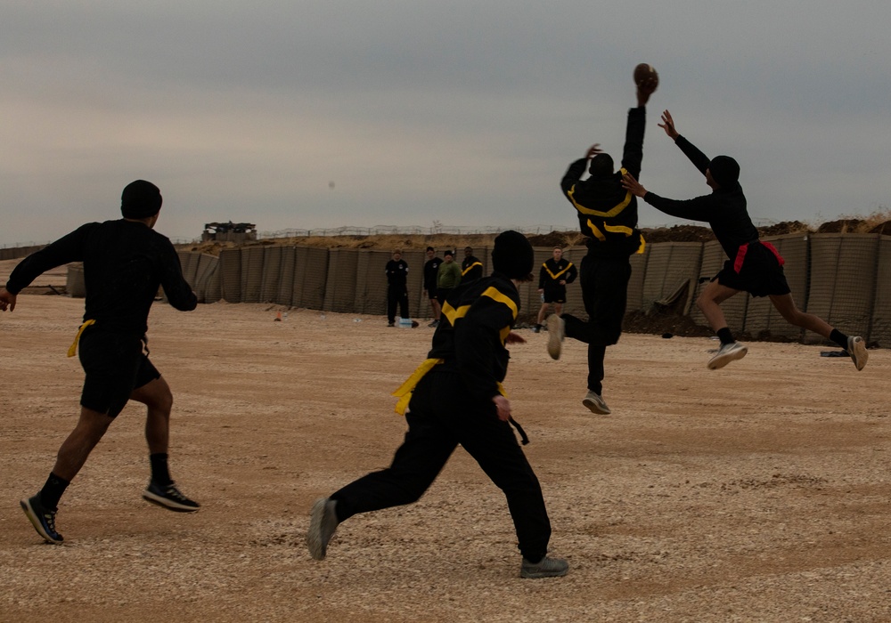 Soldiers Compete in Syira Turkey Bowl