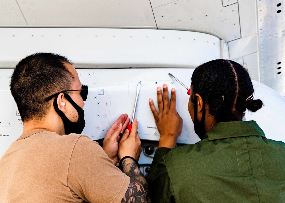VP-46 Pylon Maintenance