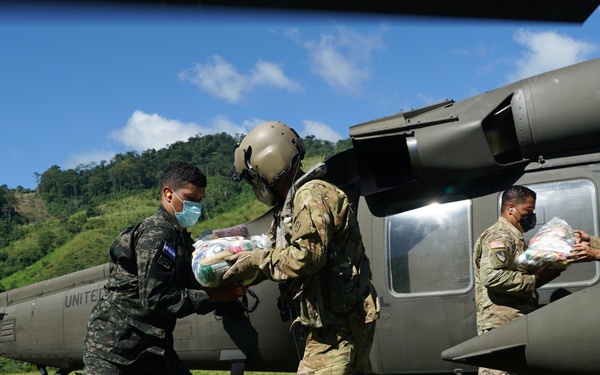 JTF-Bravo continues aerial deliveries in response to Hurricane Iota