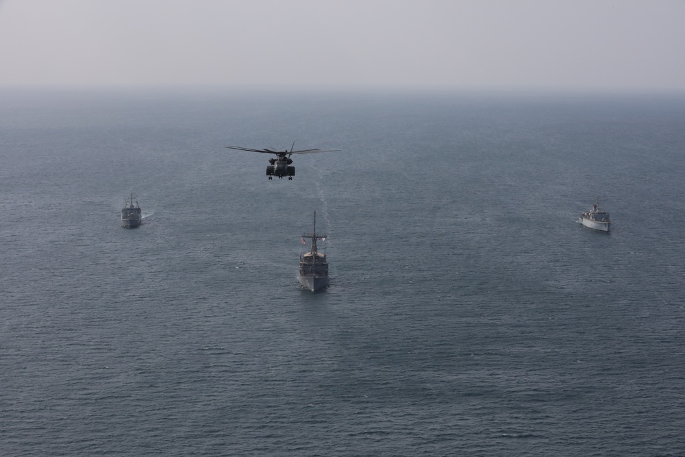 Saudi, UK, U.S. Naval Forces Conduct Mine Countermeasures Training