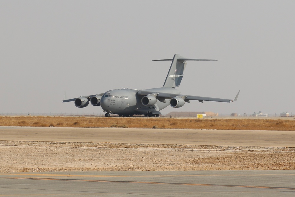 C-17 landing