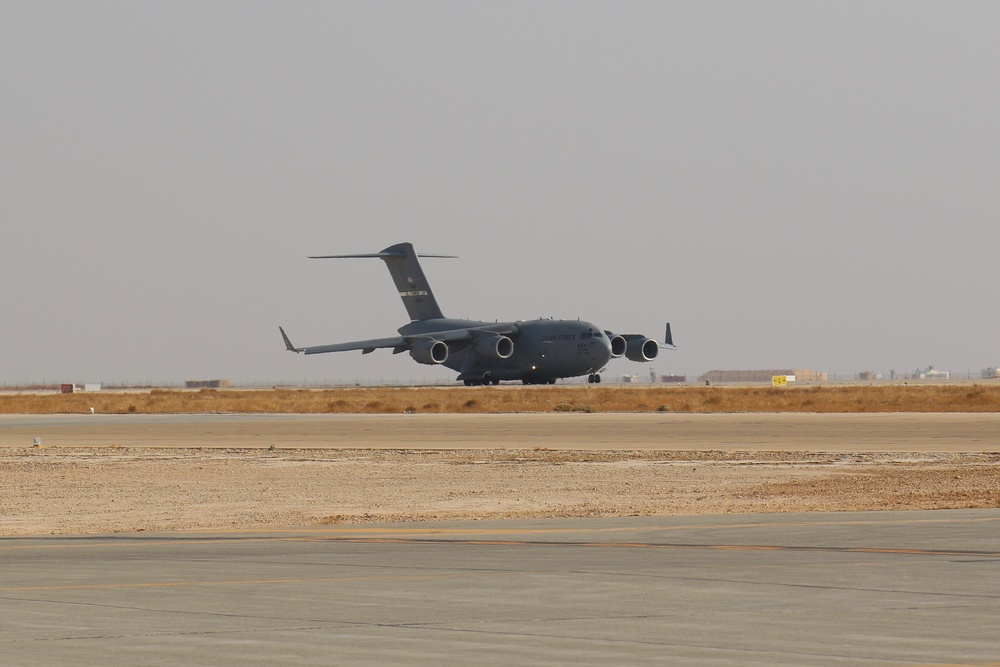 C-17 landing