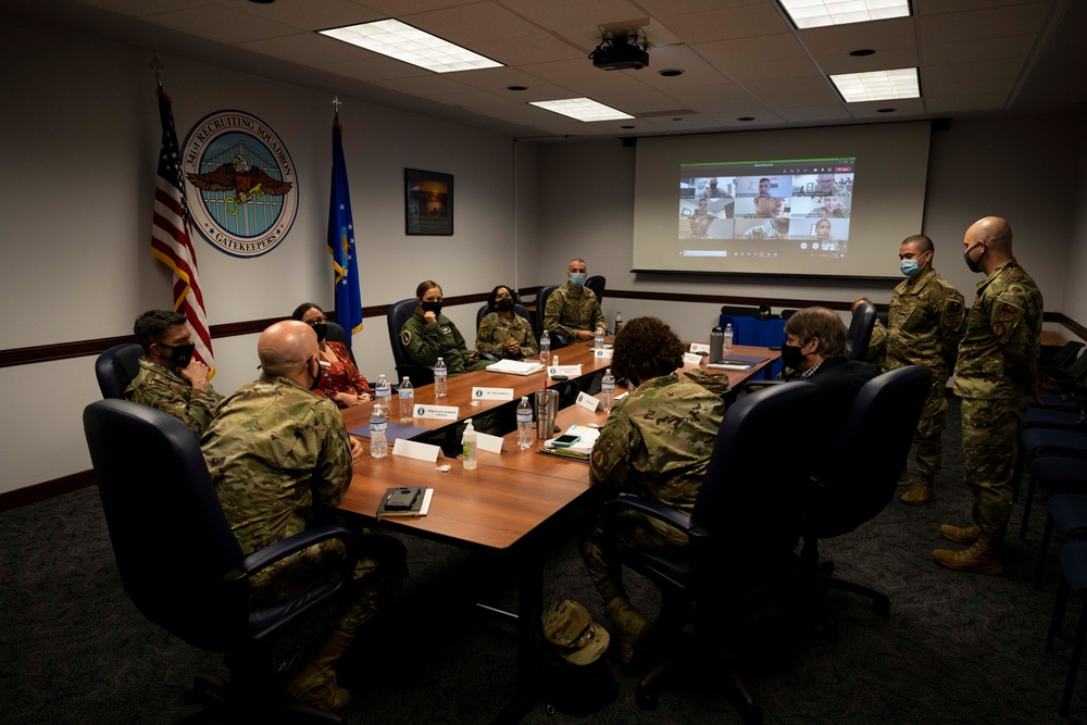 Maj. Gen. Thomas 369th RCG Immersion Tour