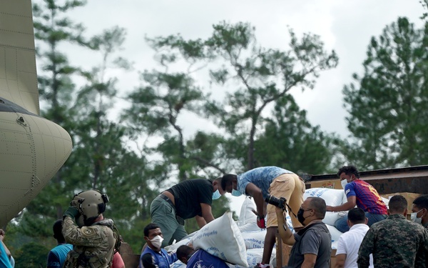 JTF-Bravo continues aerial deliveries in response to Hurricane Iota