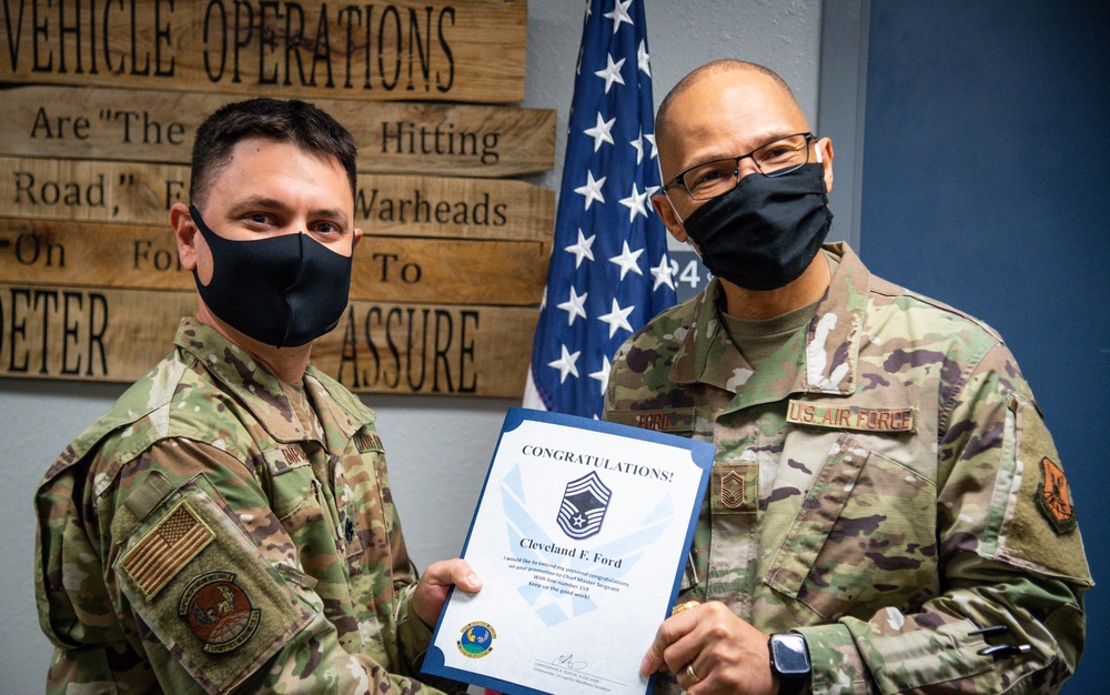 2nd Bomb Wing leadership introduce chief master sergeant selects