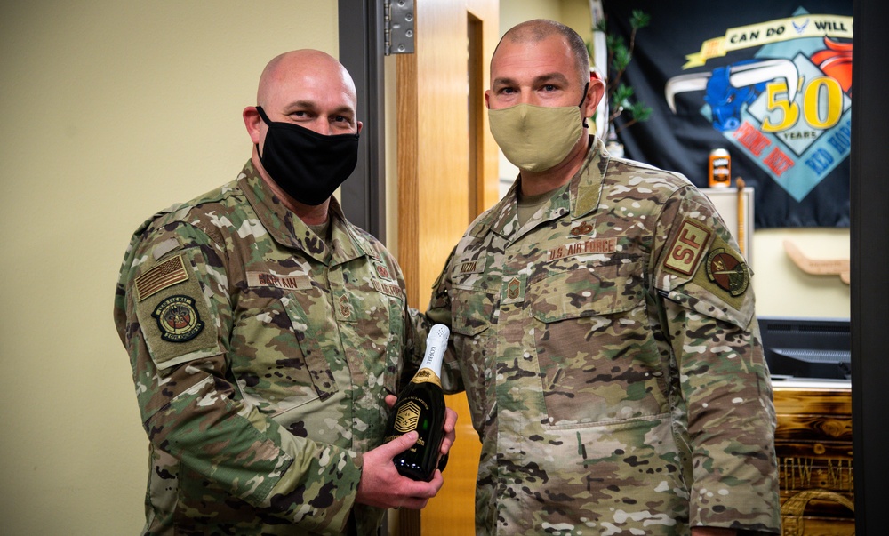 2nd Bomb Wing leadership introduce chief master sergeant selects