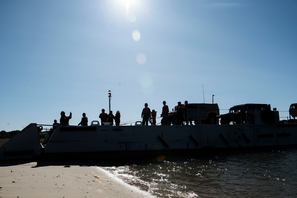 7th TB(X) soldiers conduct joint exercise with Navy