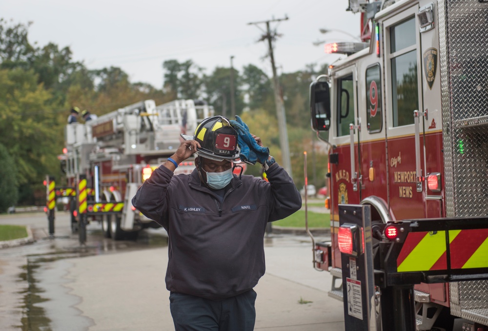 733d CED, Newport News Firefighters conduct joint exercise