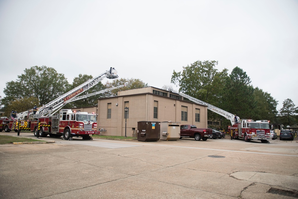 733d CED, Newport News Firefighters conduct joint exercise