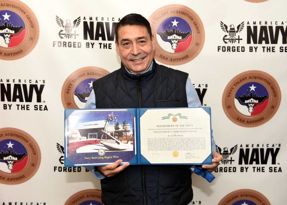 NTAG San Antonio Education Services Specialist earns Civilian Service Commendation Medal