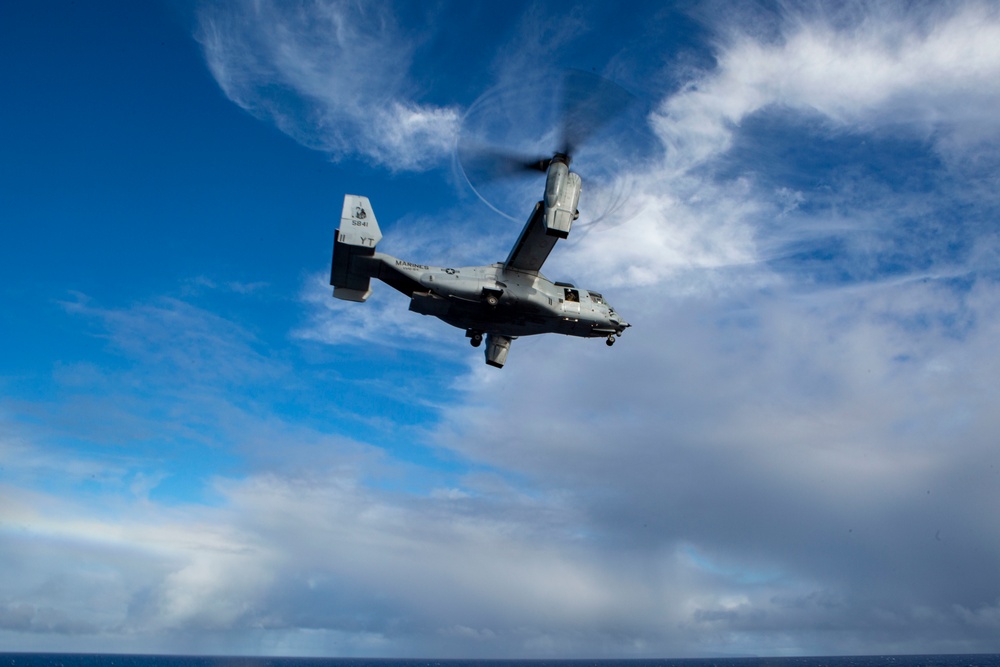 15th MEU Marines depart USS Makin Island for live-fire exercises