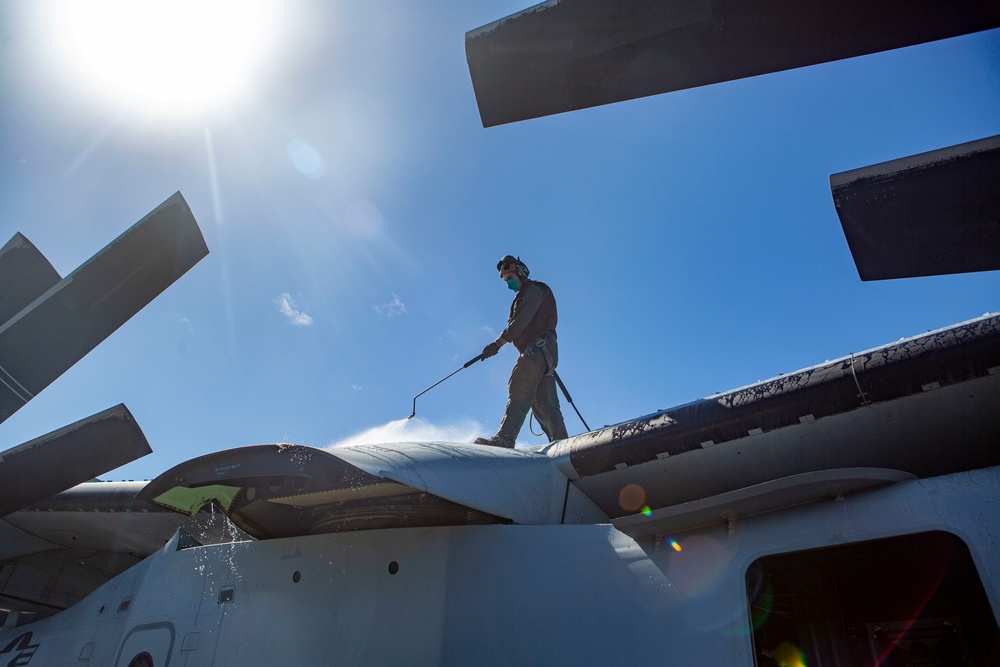 VMM-164 (Rein) Marines conduct corrosion control maintenance