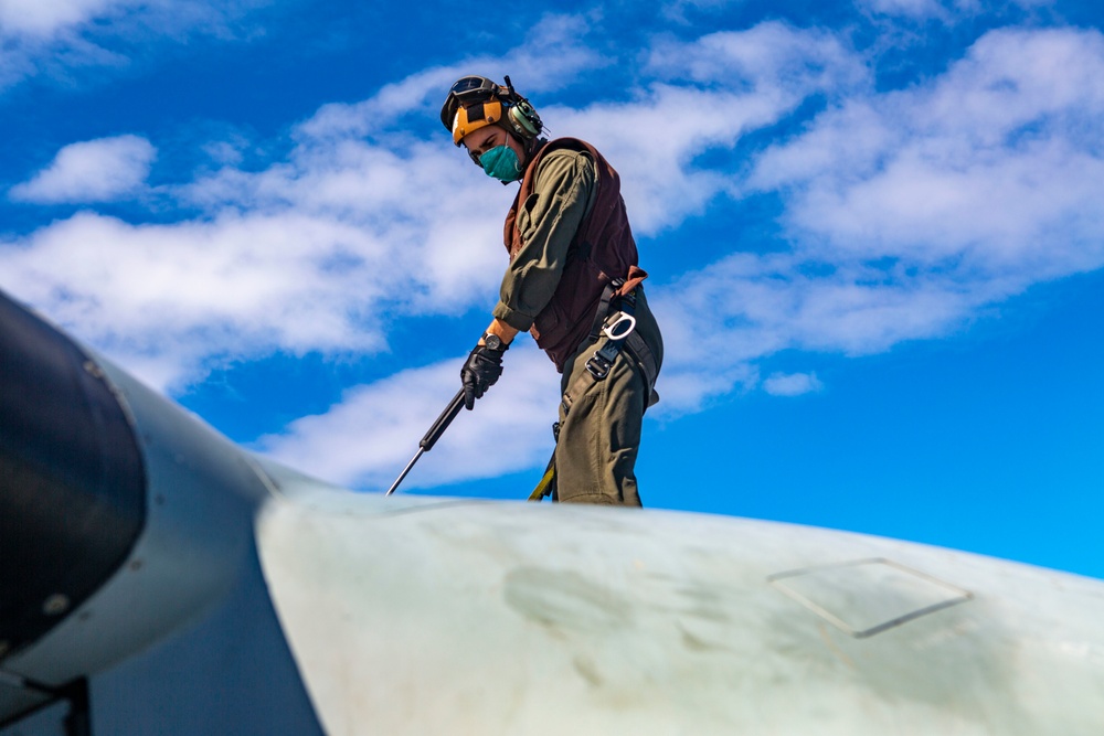 VMM-164 (Rein) Marines conduct corrosion control maintenance