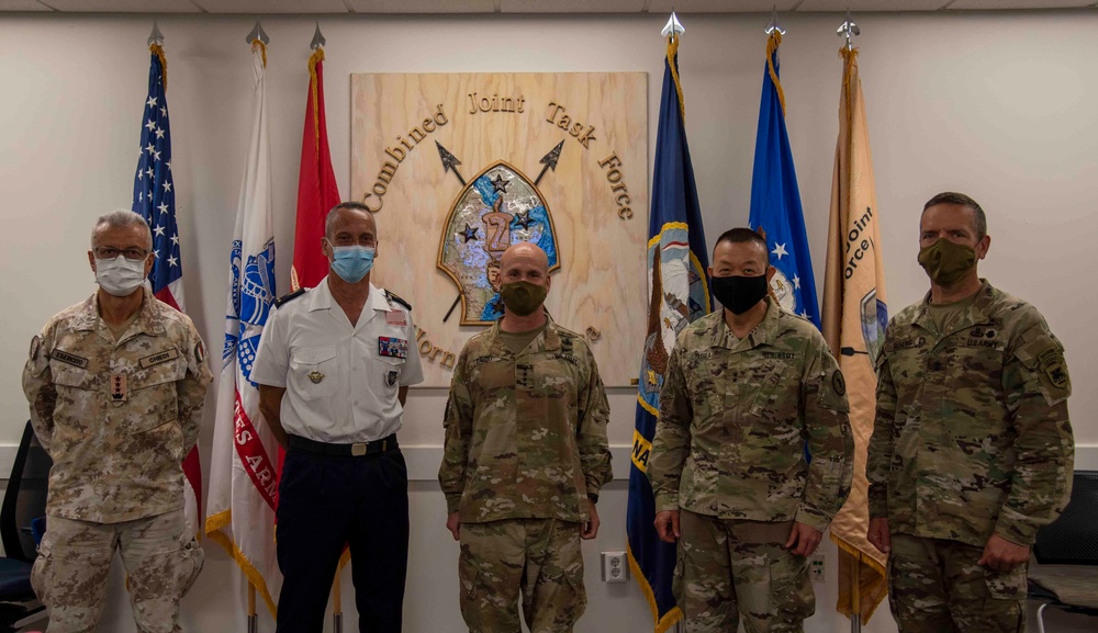 Gen. Christopher Cavoli and Maj. Gen. Andrew Rohling Visit CJTF-HOA