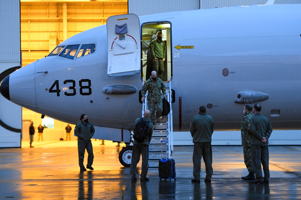 Vice Adm. Merz Conducts Fleet Circulation Visit to NAF Misawa