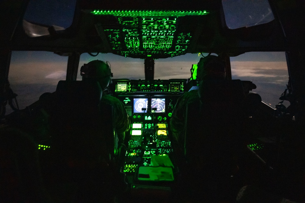 816 EAS perform cargo transport operations