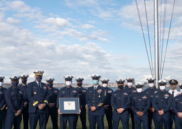 Chief Petty Officers Association, New Haven Chapter, is presented with the Spirit of Hope Award.