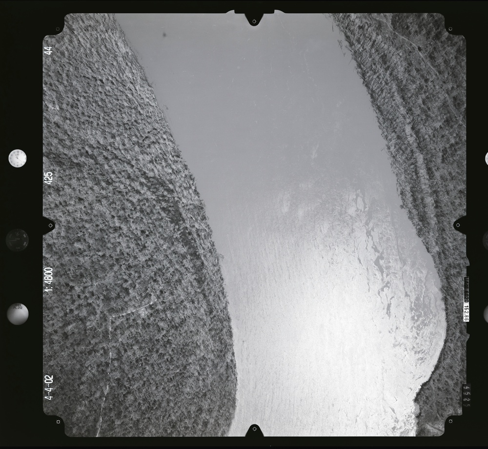 083236.044 - Lower White River High Water.425.1