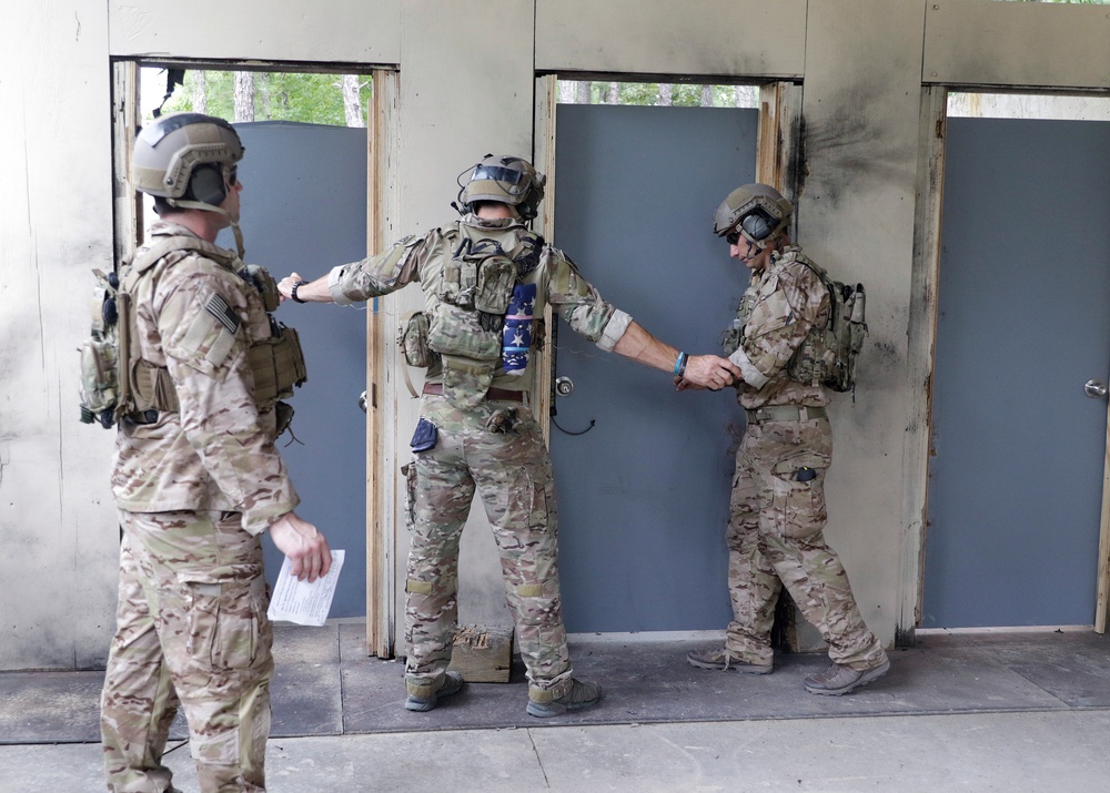 Soldiers Undergo Breaching and Demolition Training